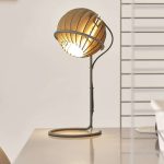 D14-Atmosphere-desklamp-Soft-Grey-Location-1-@Studio-Brenstijl